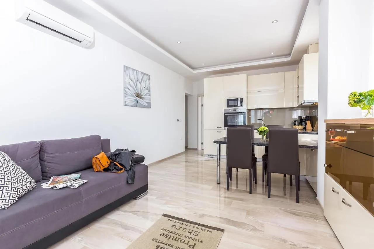 Luxury Apartments Kostrena With Pool 2 0*,