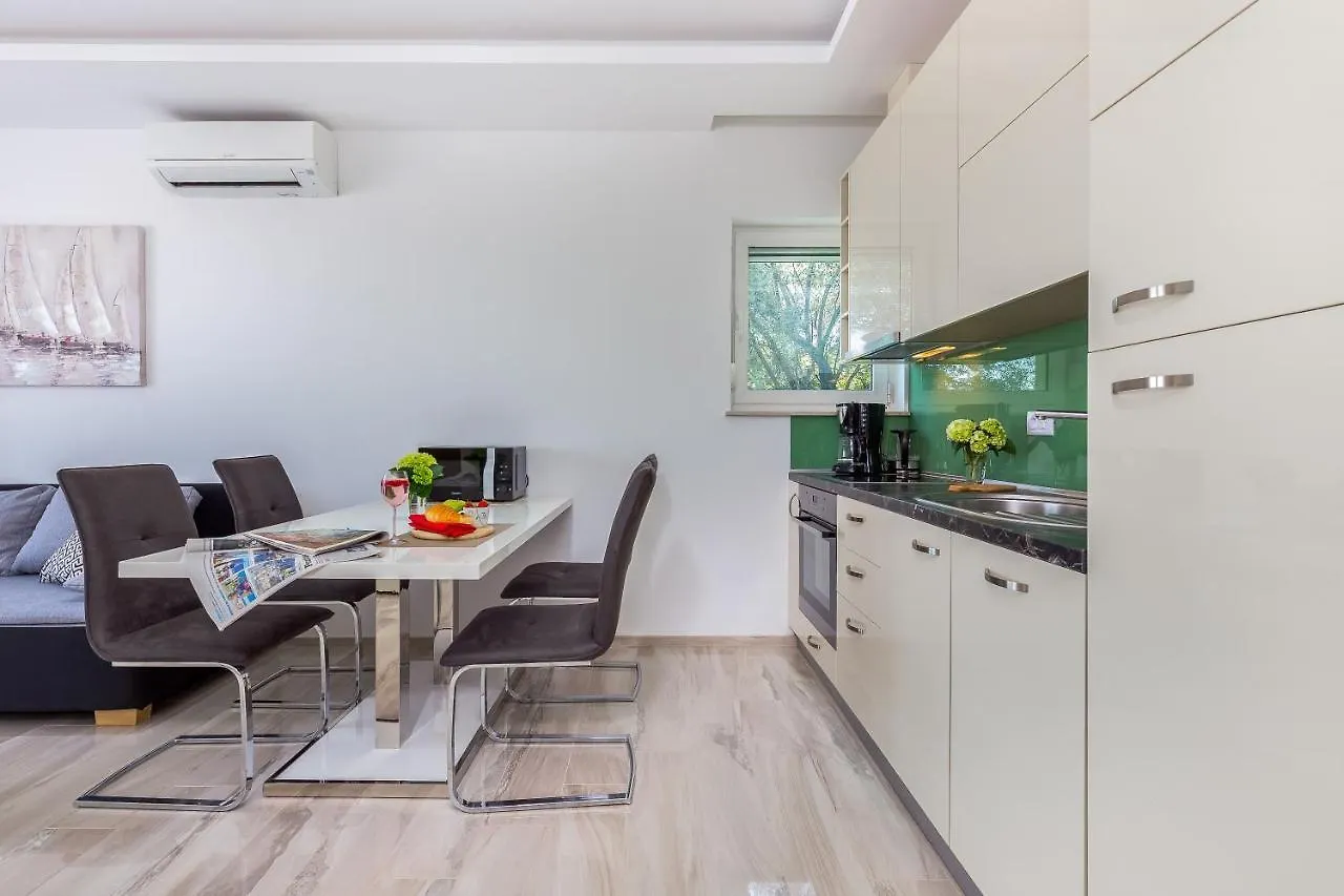 Luxury Apartments Kostrena With Pool 2 0*,  Chorwacja